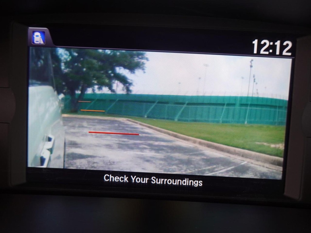 Honda Odyssey Vehicle Full-screen Gallery Image 16