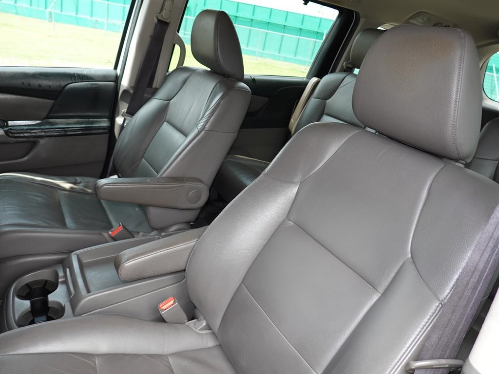 Honda Odyssey Vehicle Full-screen Gallery Image 17