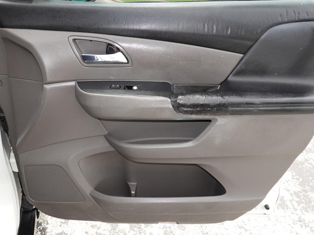 Honda Odyssey Vehicle Full-screen Gallery Image 25
