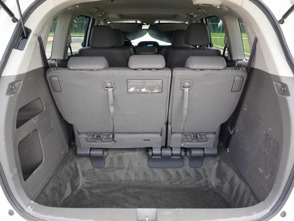 Honda Odyssey Vehicle Full-screen Gallery Image 27