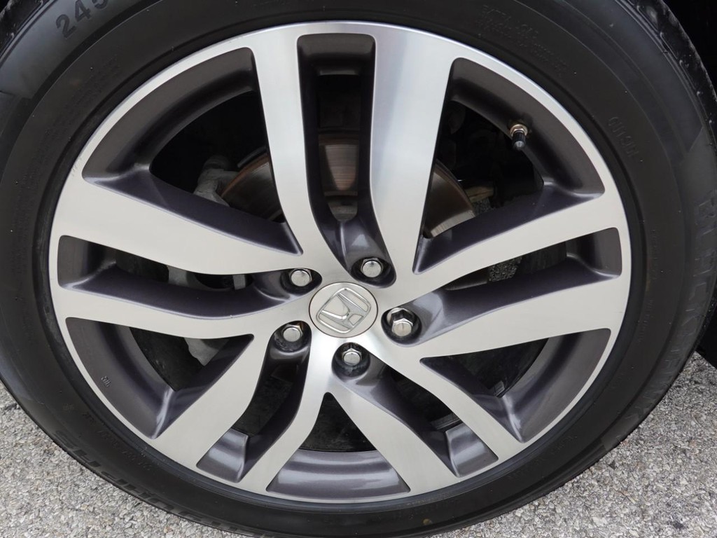 Honda Pilot Vehicle Full-screen Gallery Image 09