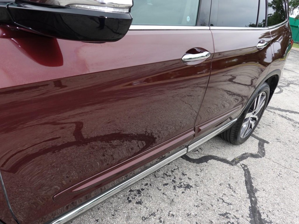 Honda Pilot Vehicle Full-screen Gallery Image 10