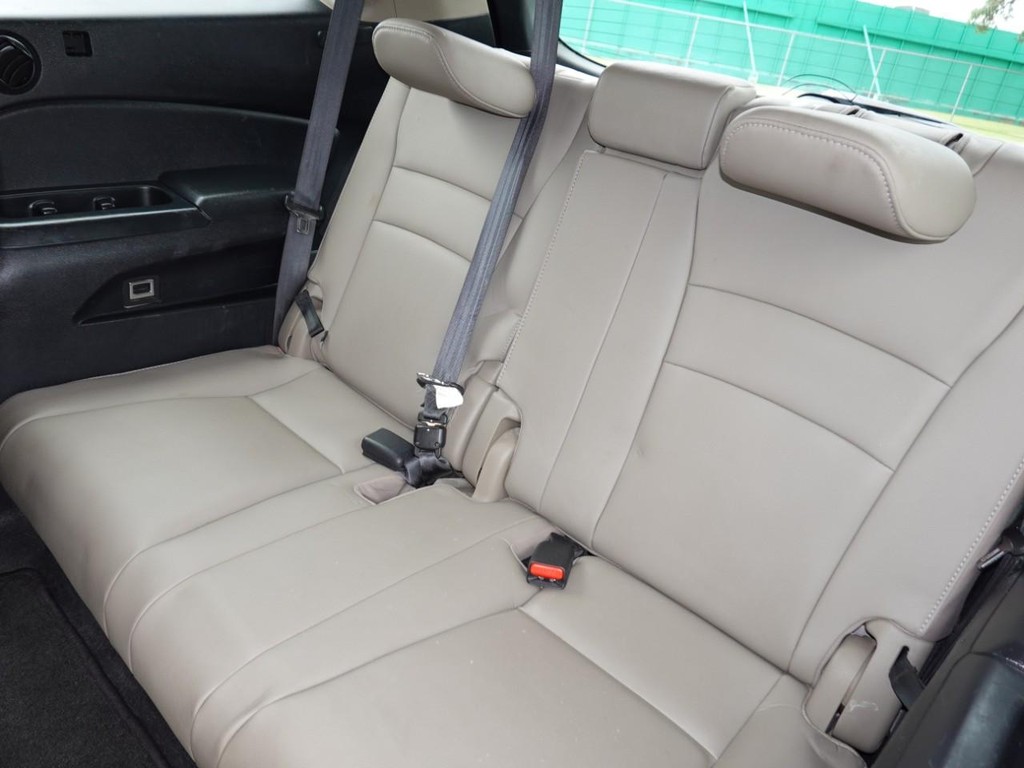 Honda Pilot Vehicle Full-screen Gallery Image 23