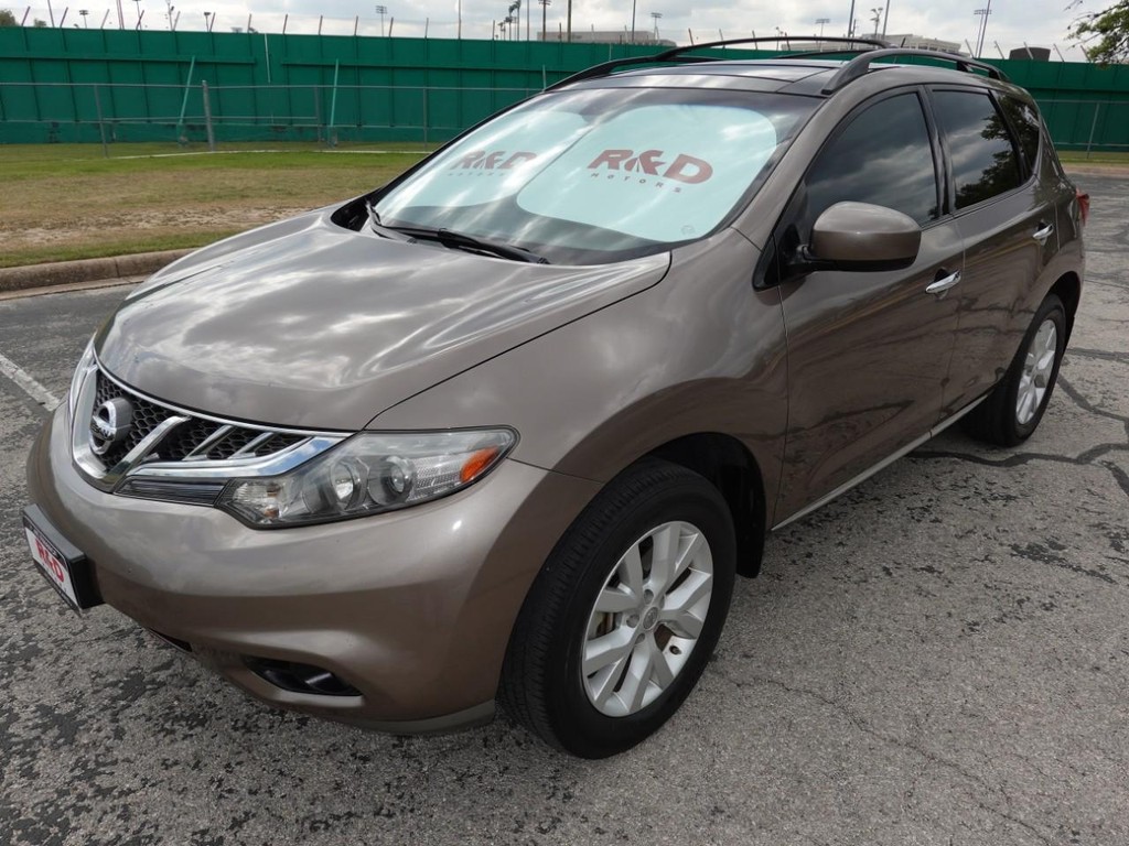 Nissan Murano Vehicle Full-screen Gallery Image 03