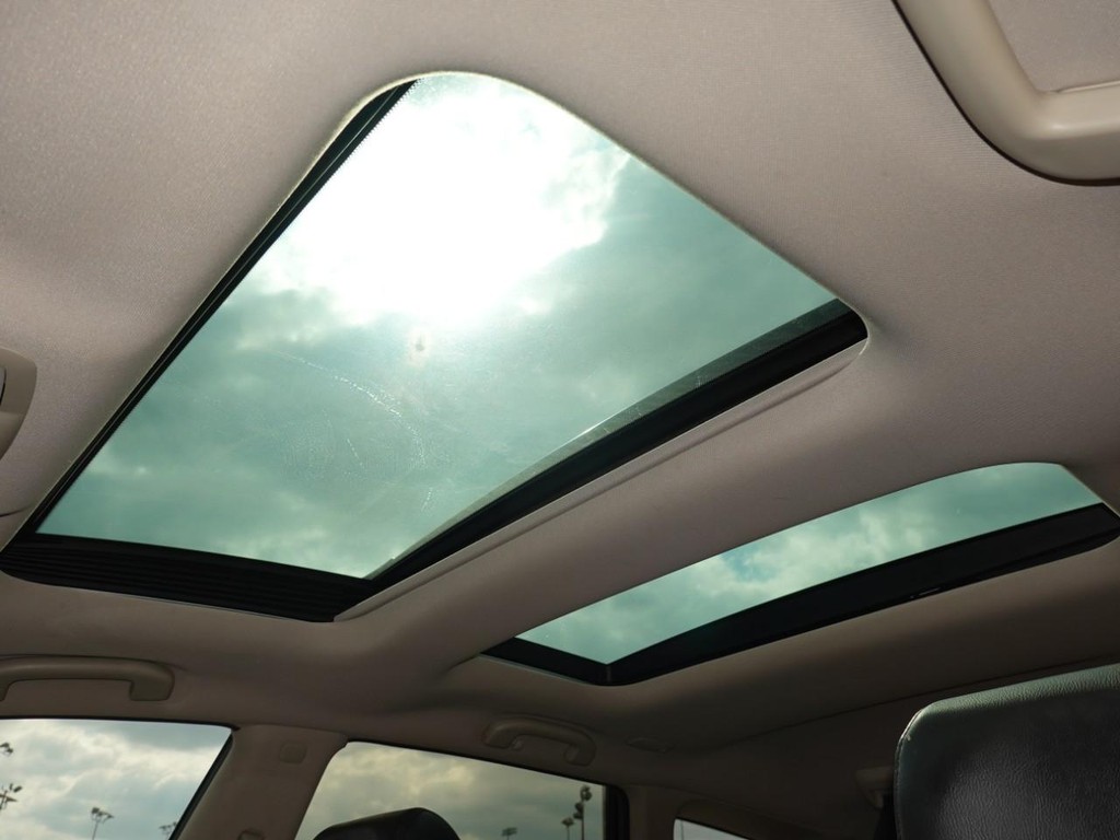 Nissan Murano Vehicle Full-screen Gallery Image 17