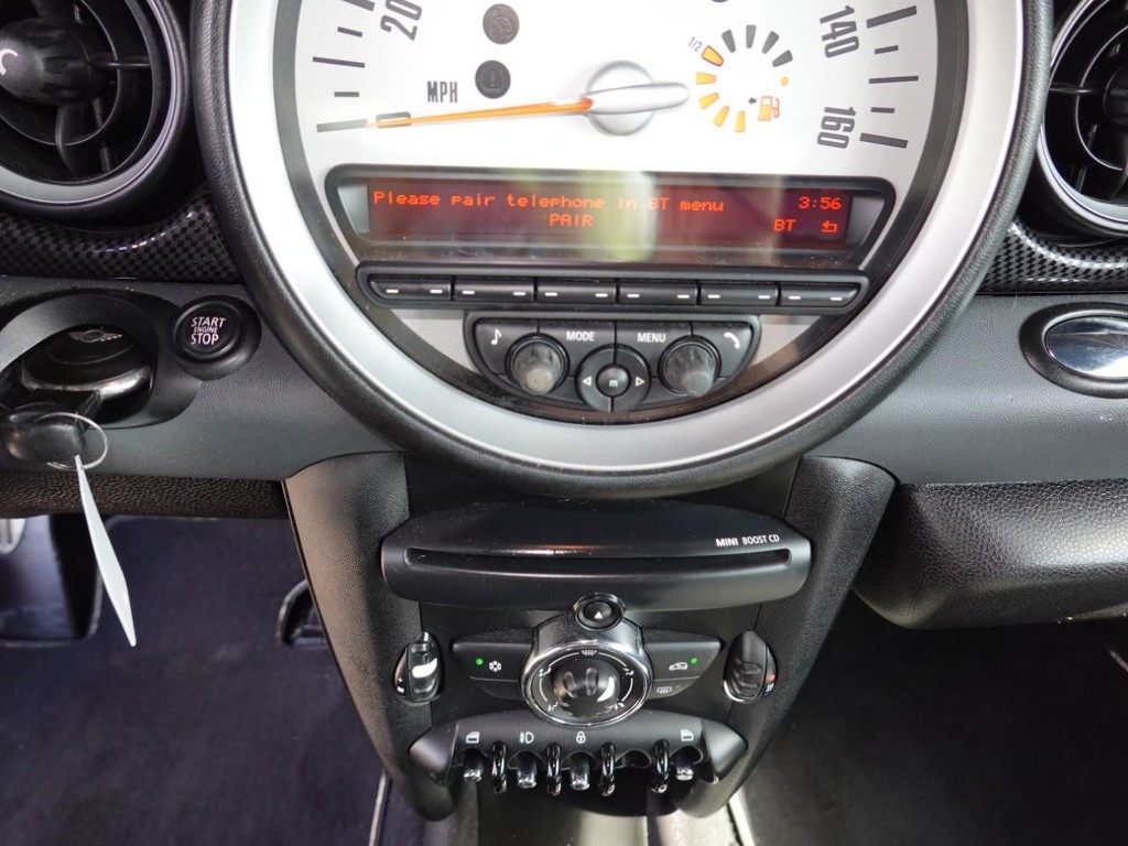 MINI Cooper Coupe Vehicle Full-screen Gallery Image 14
