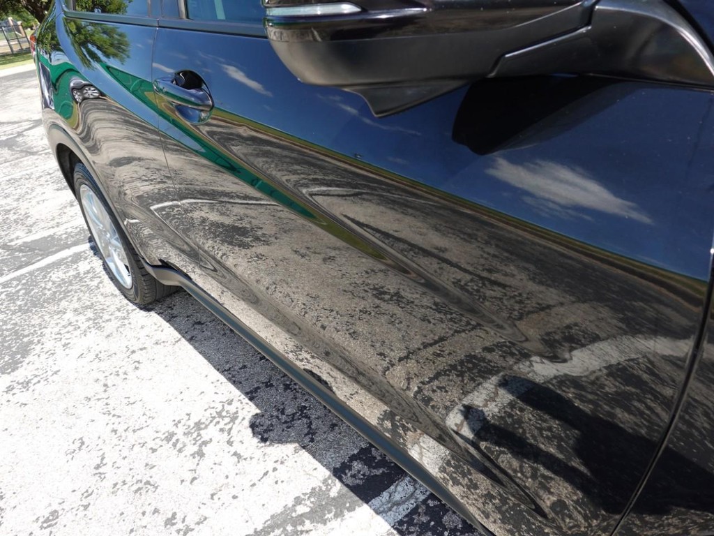 Honda HR-V Vehicle Full-screen Gallery Image 11
