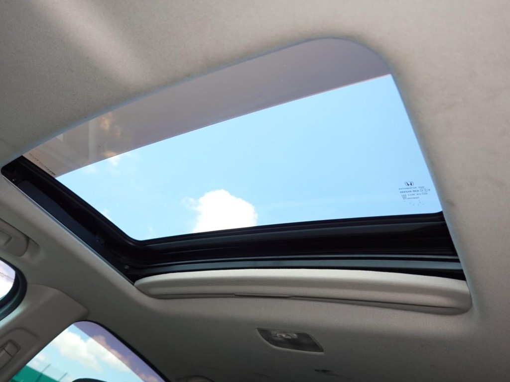 Honda HR-V Vehicle Full-screen Gallery Image 18
