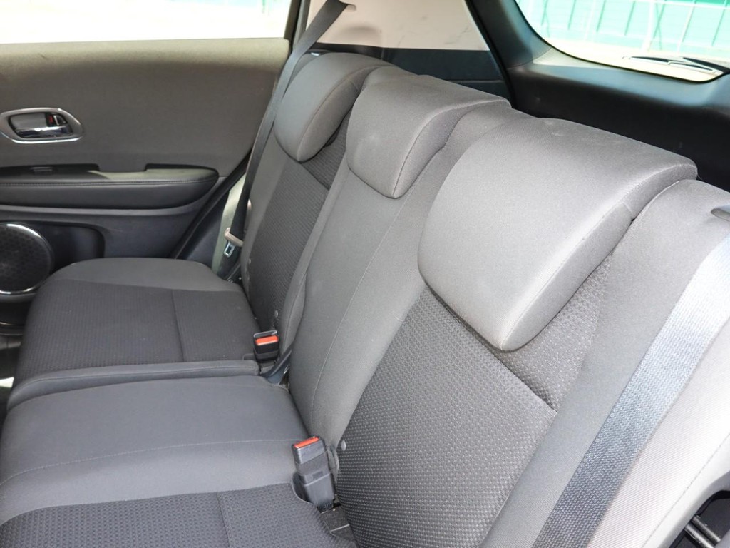 Honda HR-V Vehicle Full-screen Gallery Image 21