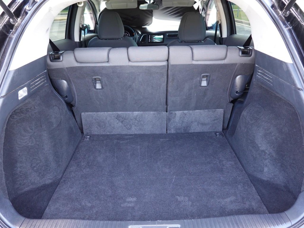 Honda HR-V Vehicle Full-screen Gallery Image 28