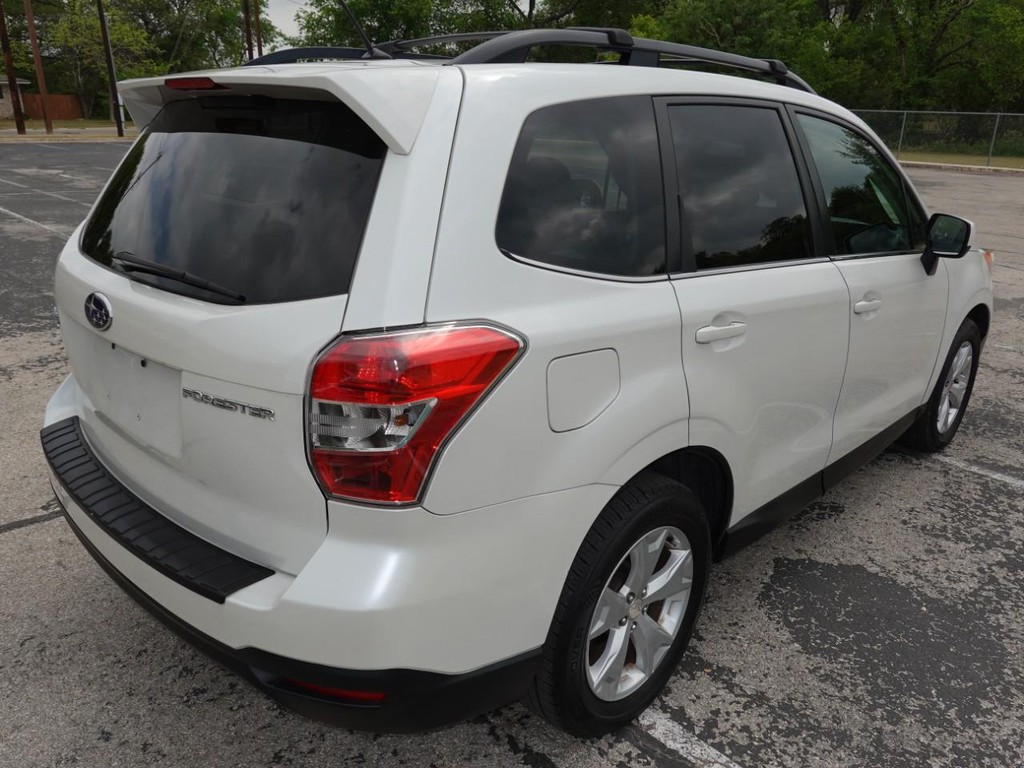 Subaru Forester Vehicle Full-screen Gallery Image 07