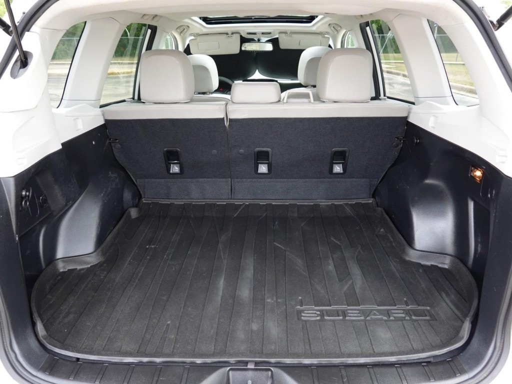 Subaru Forester Vehicle Full-screen Gallery Image 27