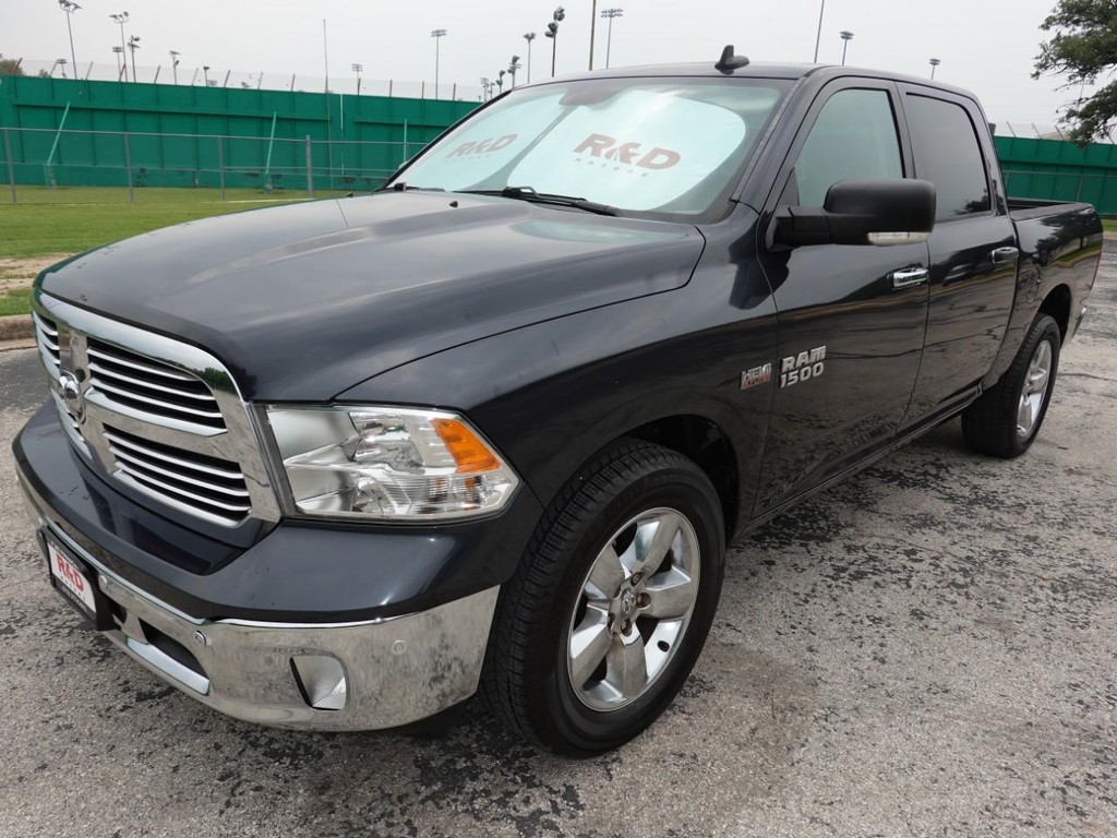 Ram 1500 Vehicle Full-screen Gallery Image 03