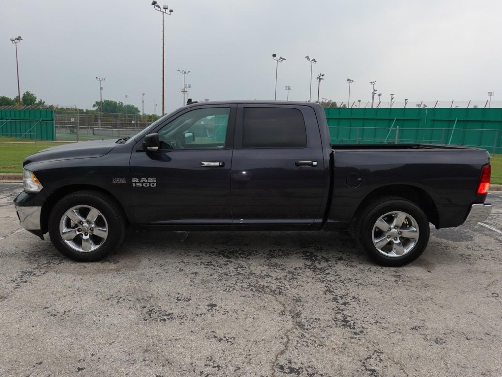 Ram 1500 Vehicle Full-screen Gallery Image 04