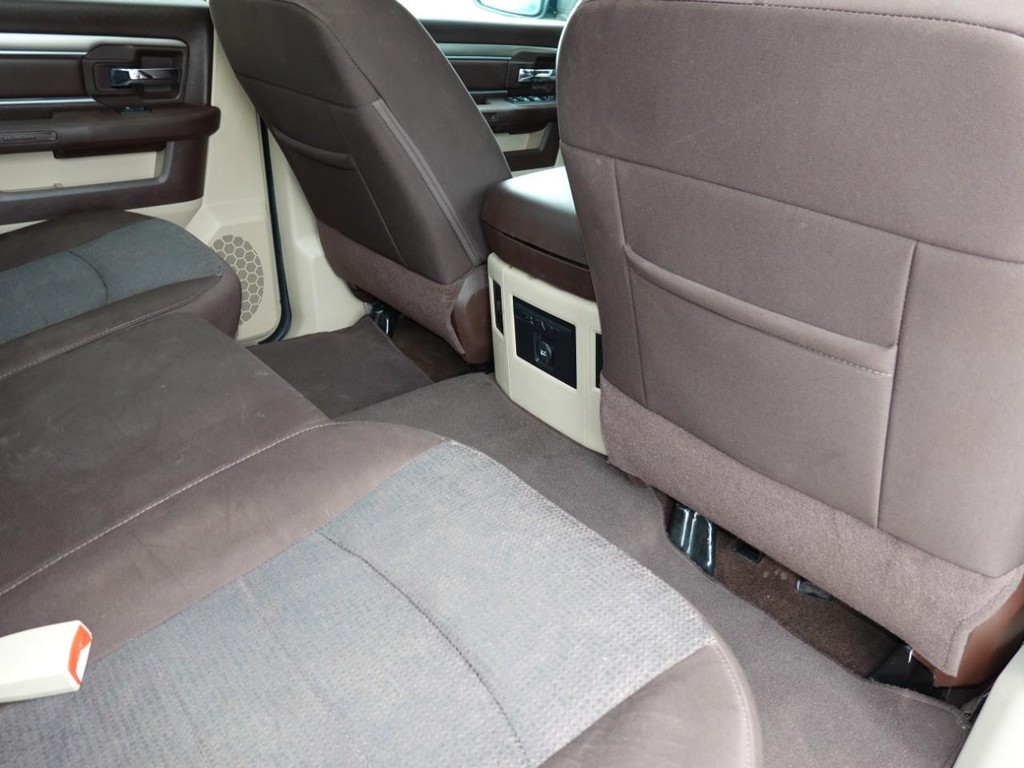 Ram 1500 Vehicle Full-screen Gallery Image 24