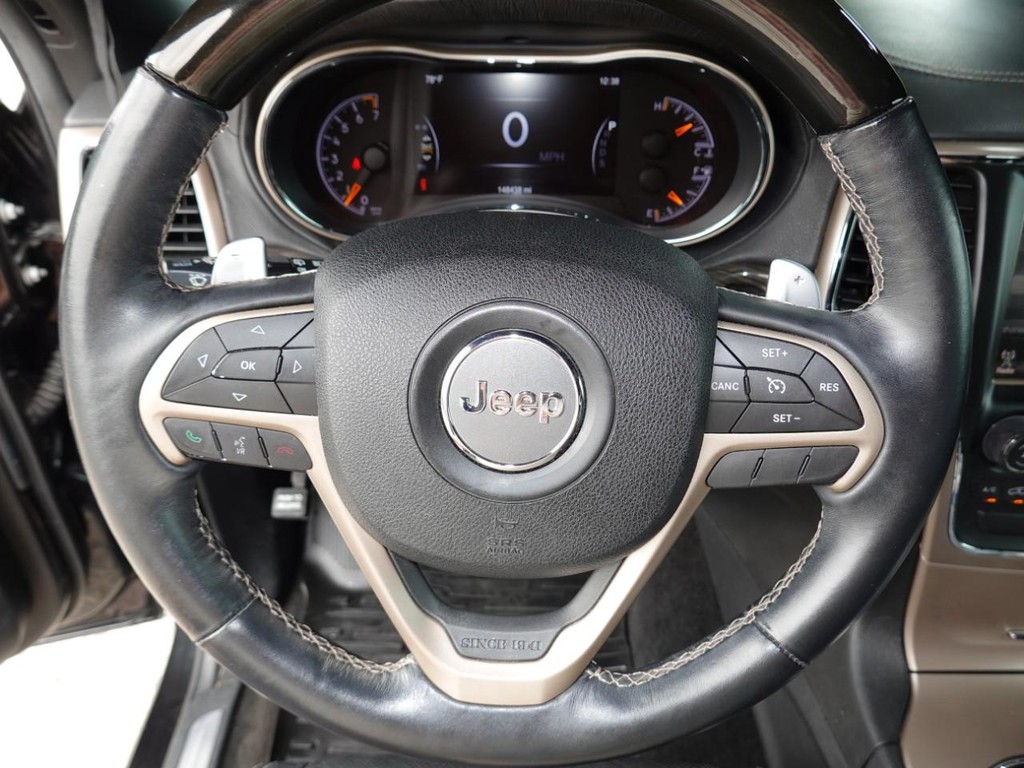 Jeep Grand Cherokee Vehicle Full-screen Gallery Image 13