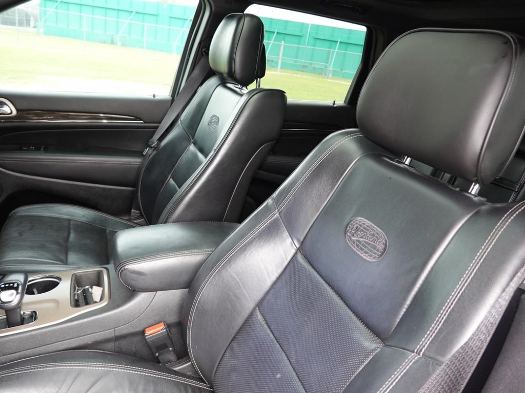 Jeep Grand Cherokee Vehicle Full-screen Gallery Image 16