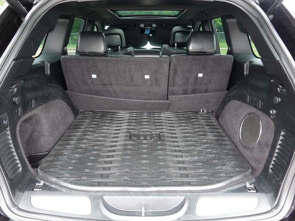 Jeep Grand Cherokee Vehicle Full-screen Gallery Image 28