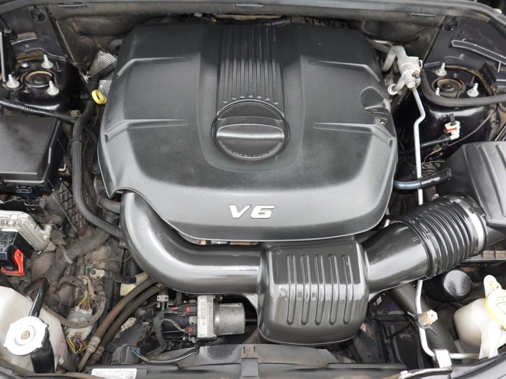 Jeep Grand Cherokee Vehicle Full-screen Gallery Image 30