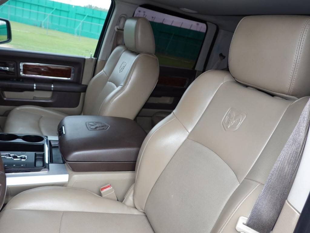 Dodge Ram 1500 Vehicle Full-screen Gallery Image 15