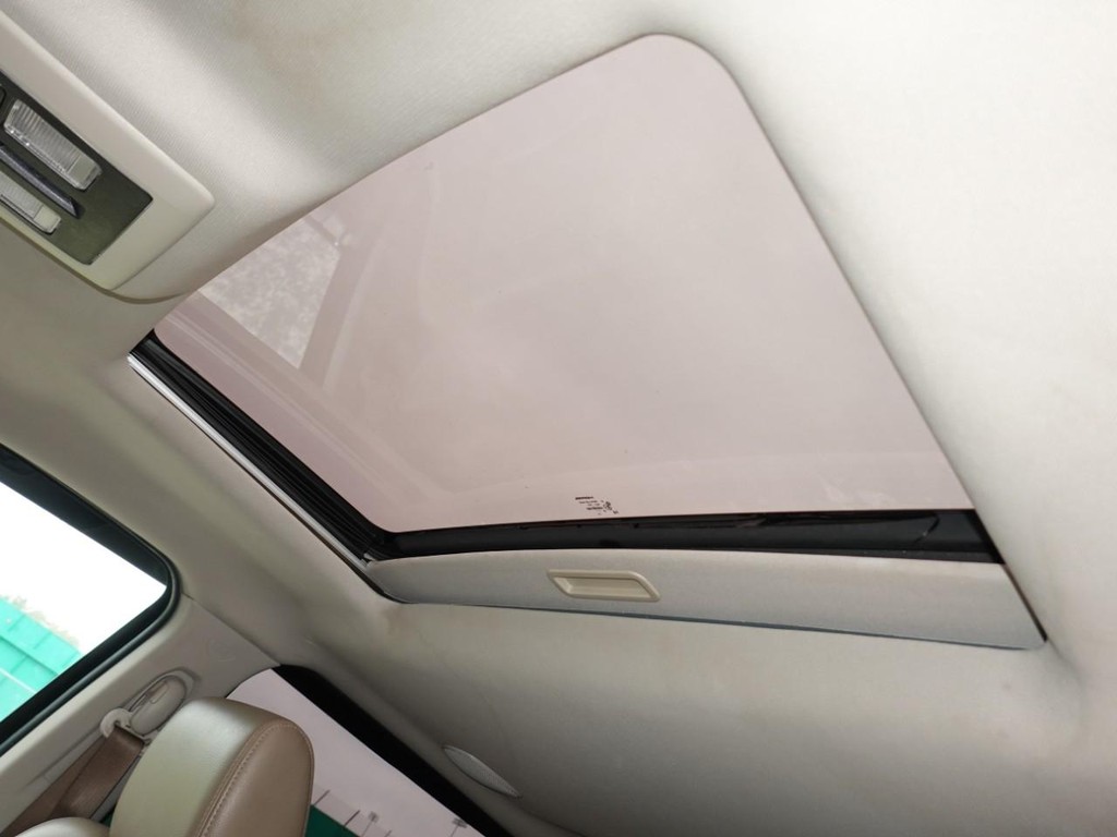 Dodge Ram 1500 Vehicle Full-screen Gallery Image 16
