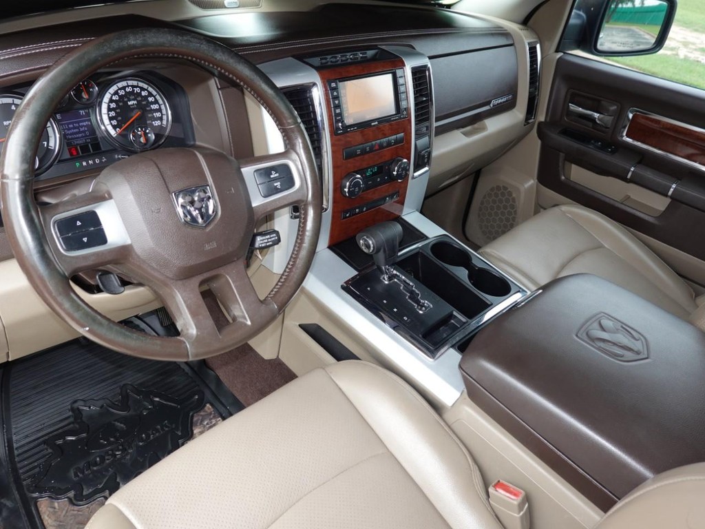 Dodge Ram 1500 Vehicle Full-screen Gallery Image 17