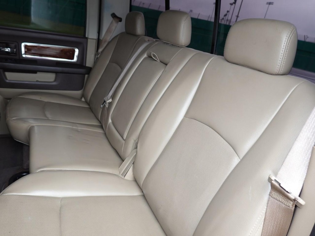 Dodge Ram 1500 Vehicle Full-screen Gallery Image 19