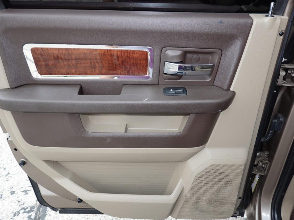 Dodge Ram 1500 Vehicle Full-screen Gallery Image 20