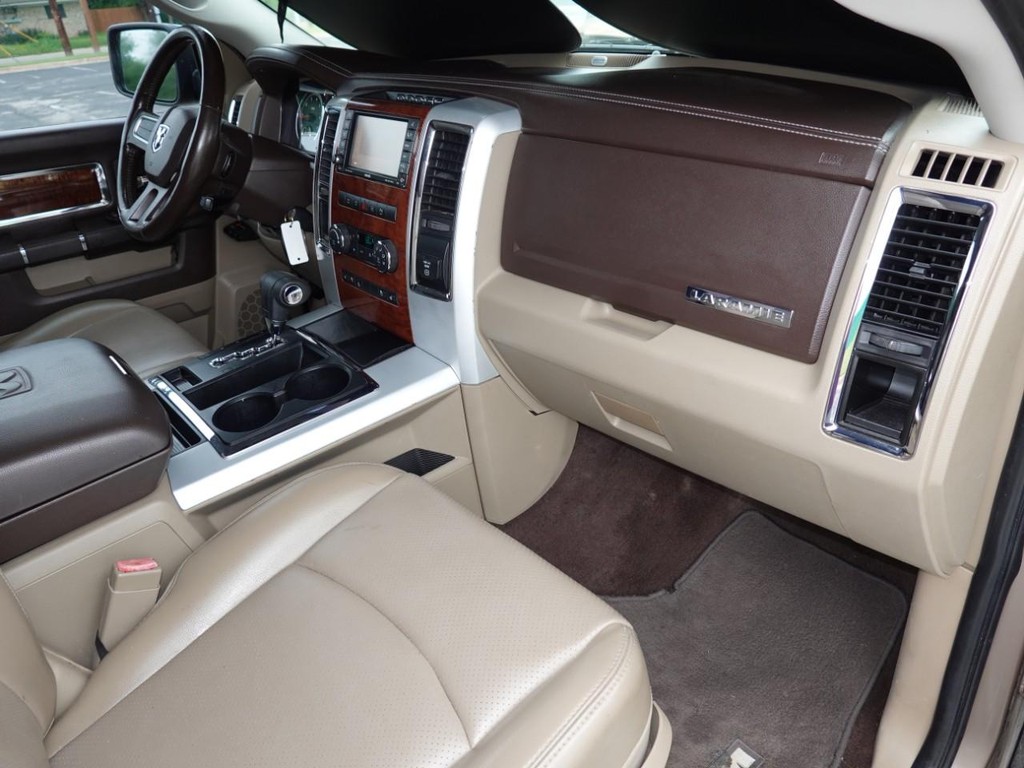 Dodge Ram 1500 Vehicle Full-screen Gallery Image 21