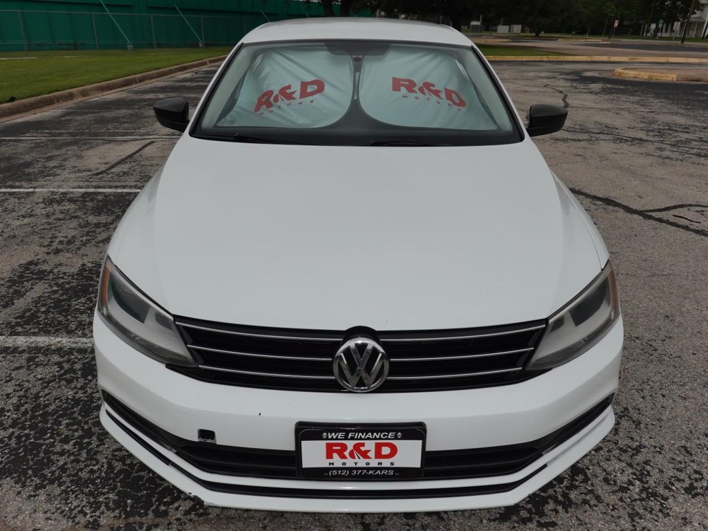 Volkswagen Jetta Sedan Vehicle Full-screen Gallery Image 02