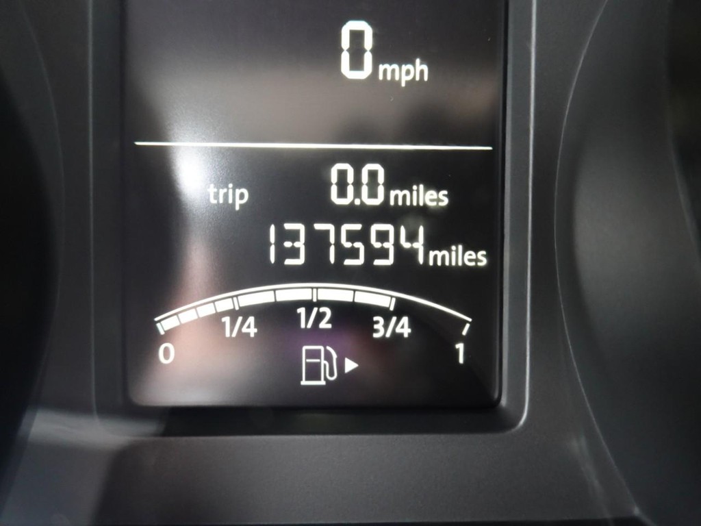 Volkswagen Jetta Sedan Vehicle Full-screen Gallery Image 08