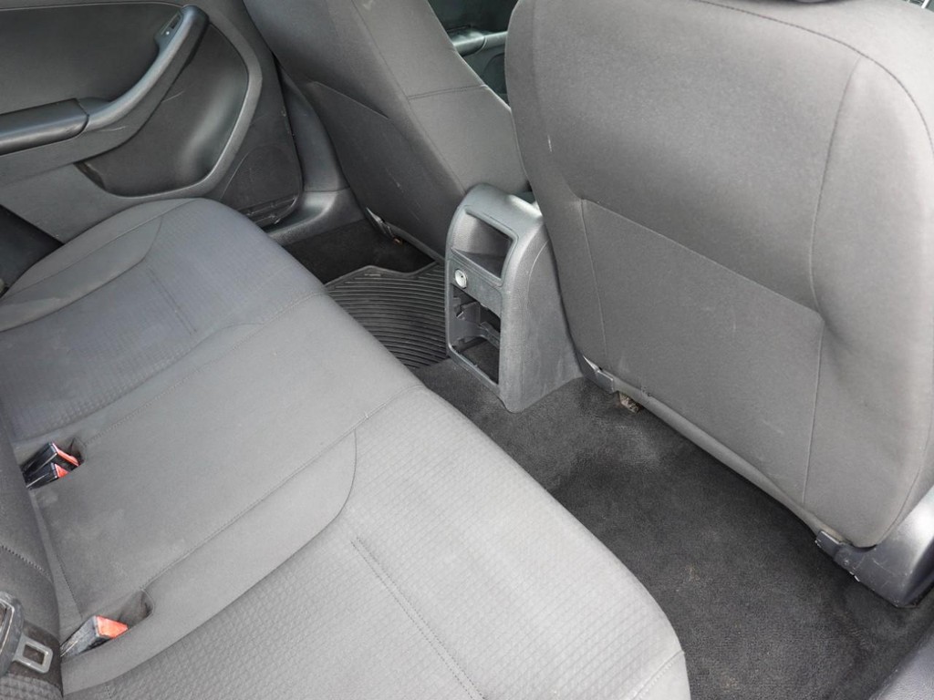 Volkswagen Jetta Sedan Vehicle Full-screen Gallery Image 20