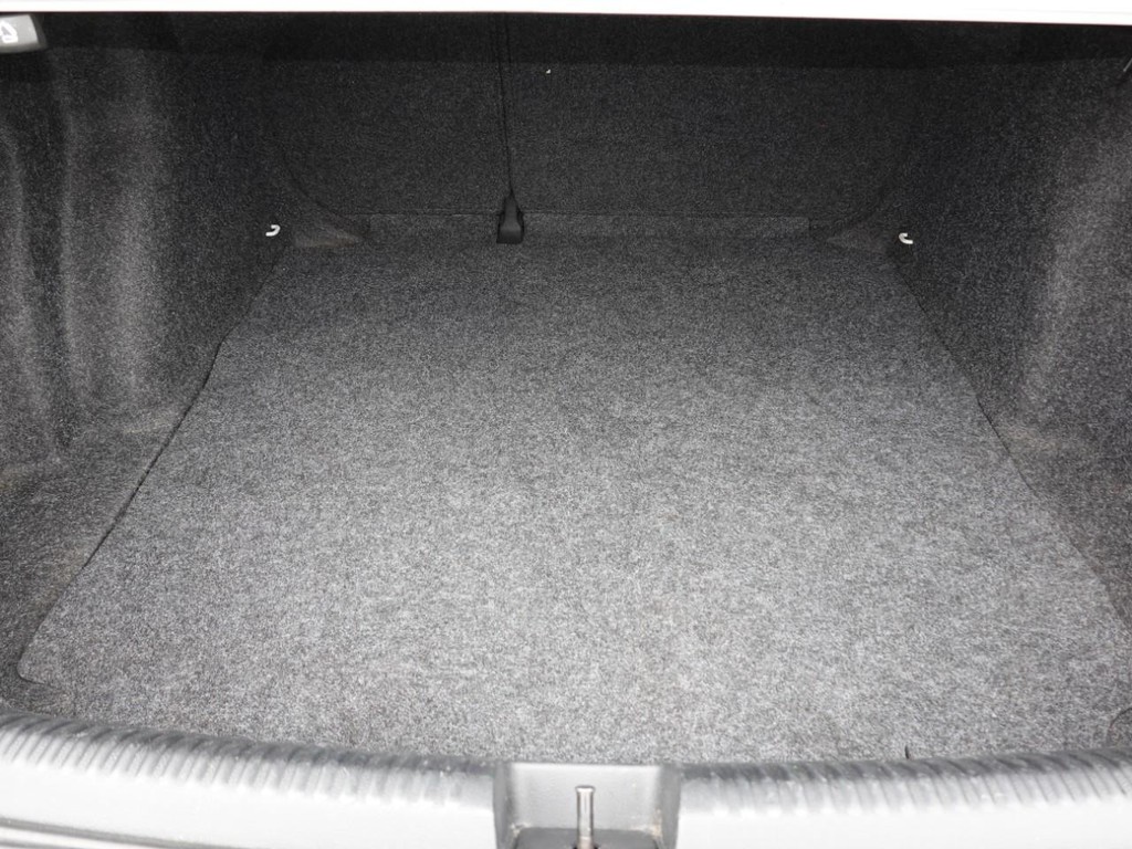 Volkswagen Jetta Sedan Vehicle Full-screen Gallery Image 22