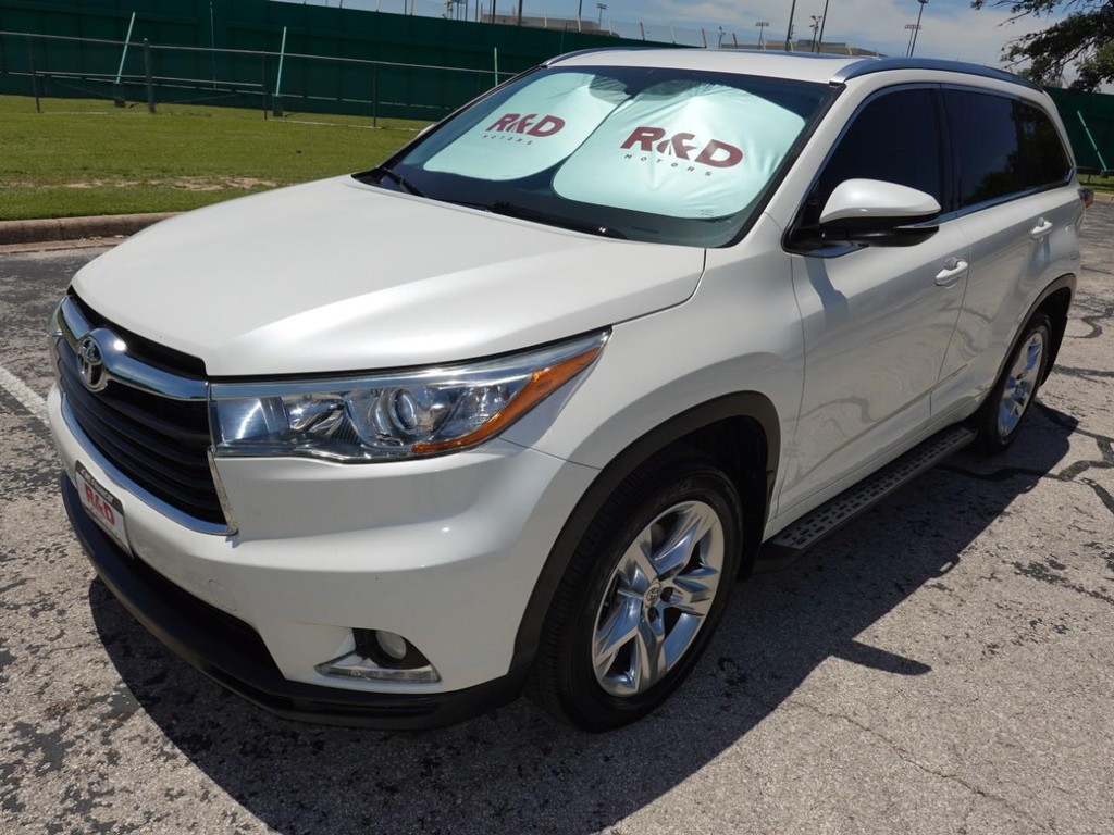 Toyota Highlander Vehicle Full-screen Gallery Image 03