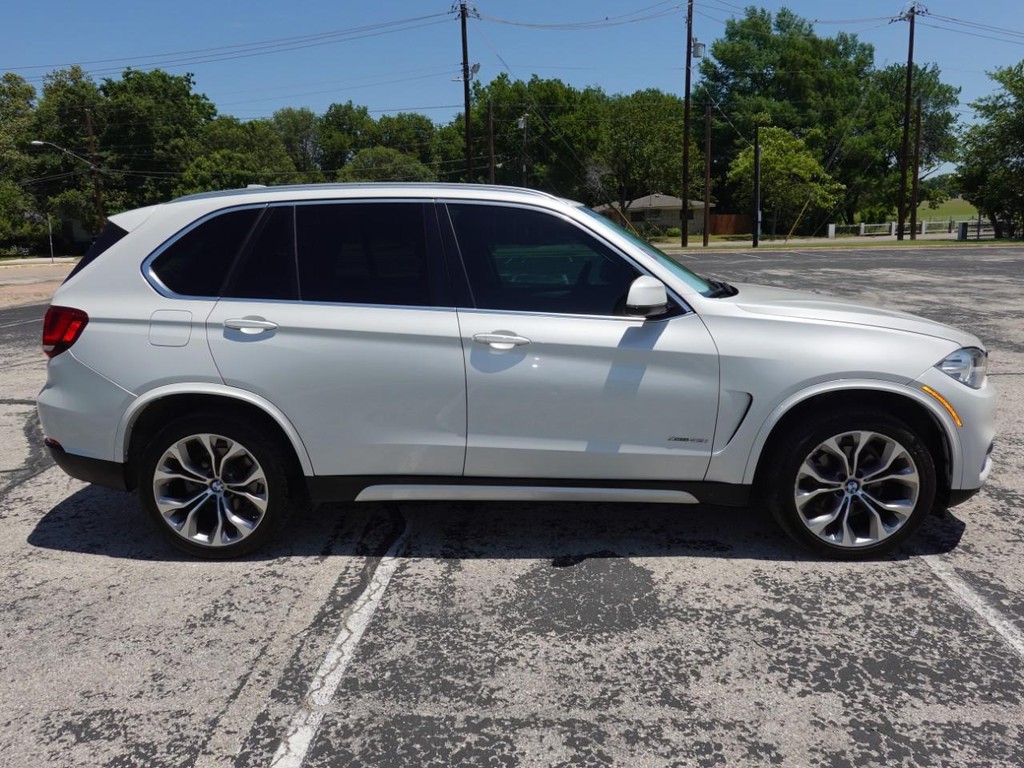 BMW X5 Vehicle Full-screen Gallery Image 06
