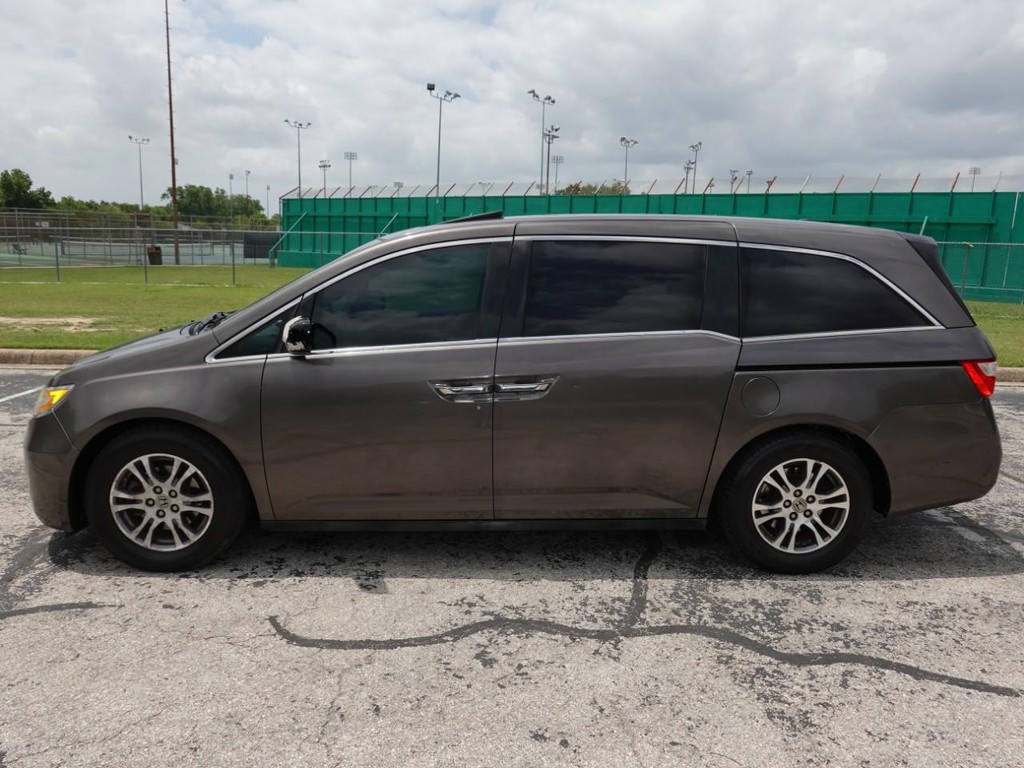 Honda Odyssey Vehicle Full-screen Gallery Image 04