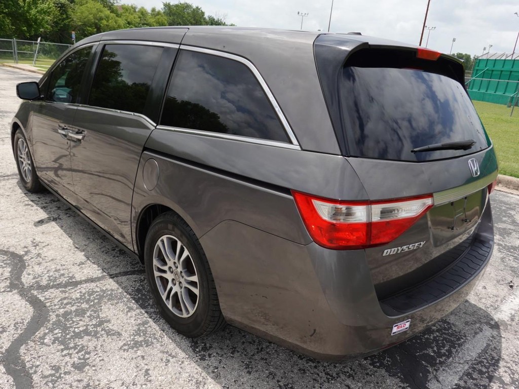 Honda Odyssey Vehicle Full-screen Gallery Image 05