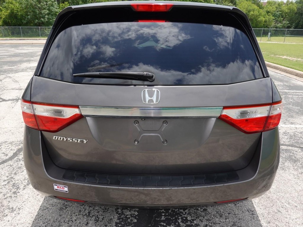 Honda Odyssey Vehicle Full-screen Gallery Image 06