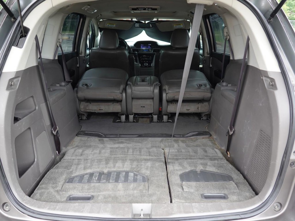 Honda Odyssey Vehicle Full-screen Gallery Image 24