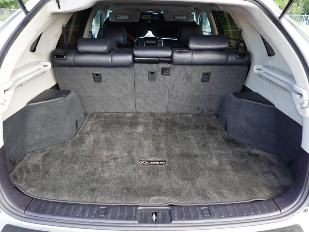 Lexus RX 350 Vehicle Full-screen Gallery Image 25