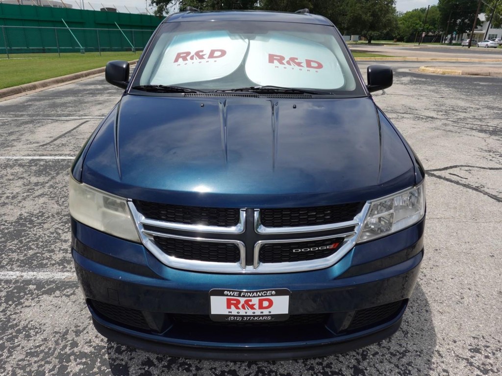 Dodge Journey Vehicle Full-screen Gallery Image 02