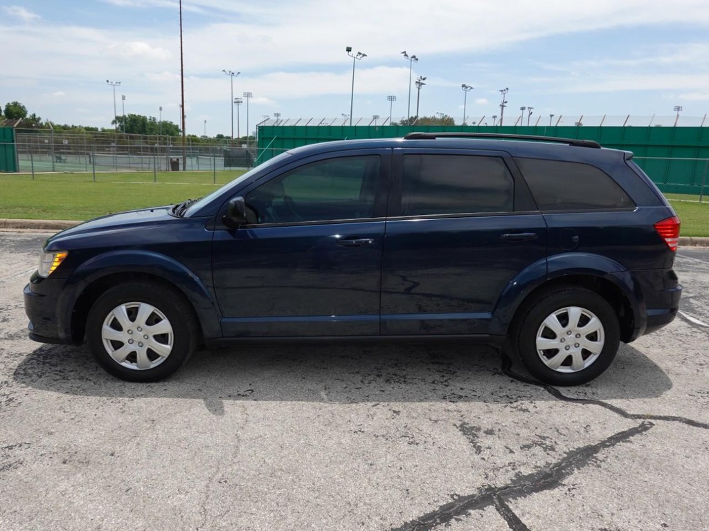 Dodge Journey Vehicle Full-screen Gallery Image 04
