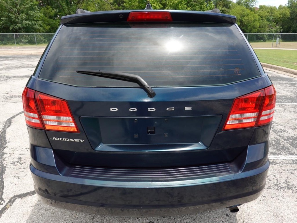 Dodge Journey Vehicle Full-screen Gallery Image 06