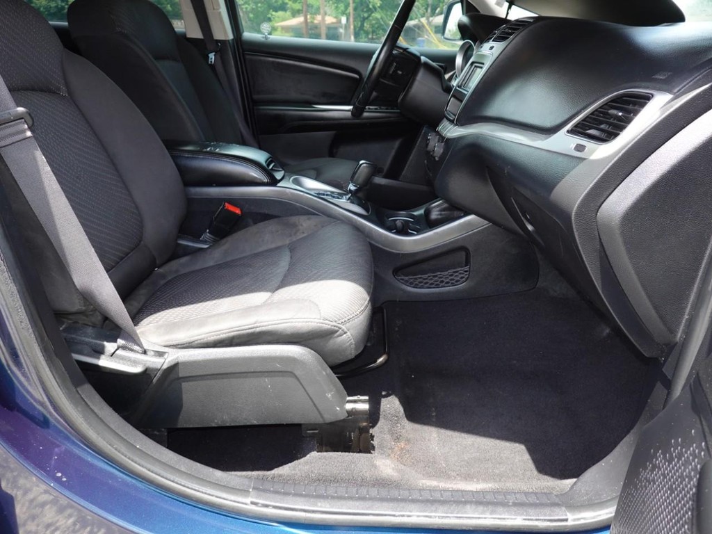 Dodge Journey Vehicle Full-screen Gallery Image 22