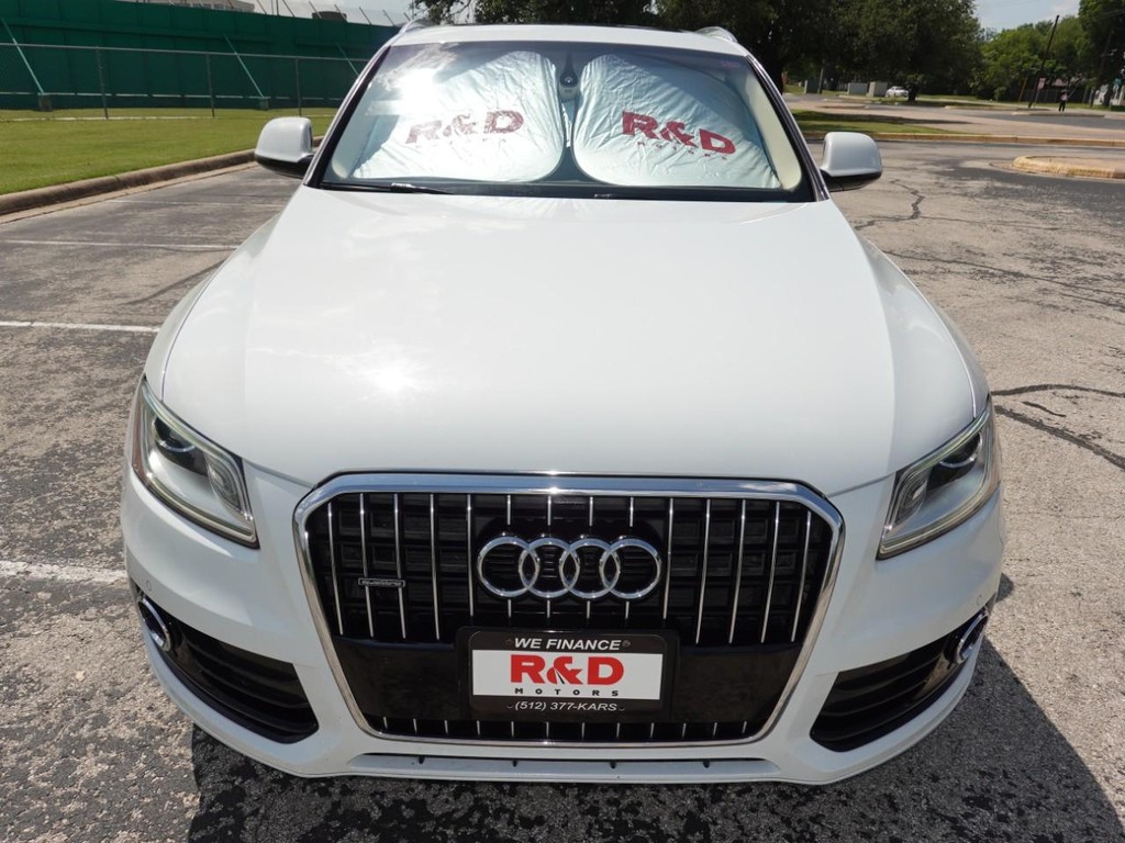 Audi Q5 Vehicle Full-screen Gallery Image 02