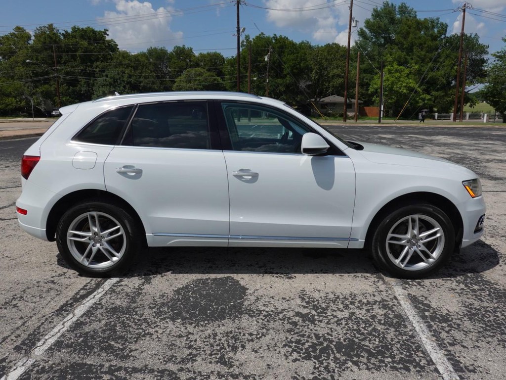 Audi Q5 Vehicle Full-screen Gallery Image 08