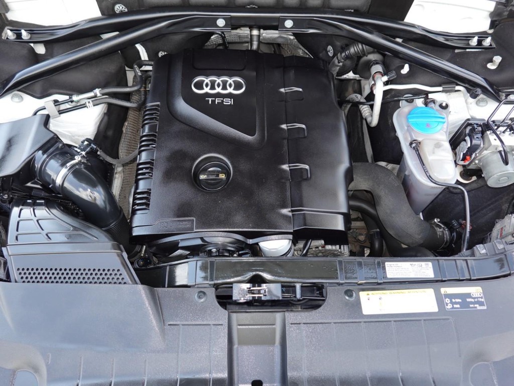 Audi Q5 Vehicle Full-screen Gallery Image 29