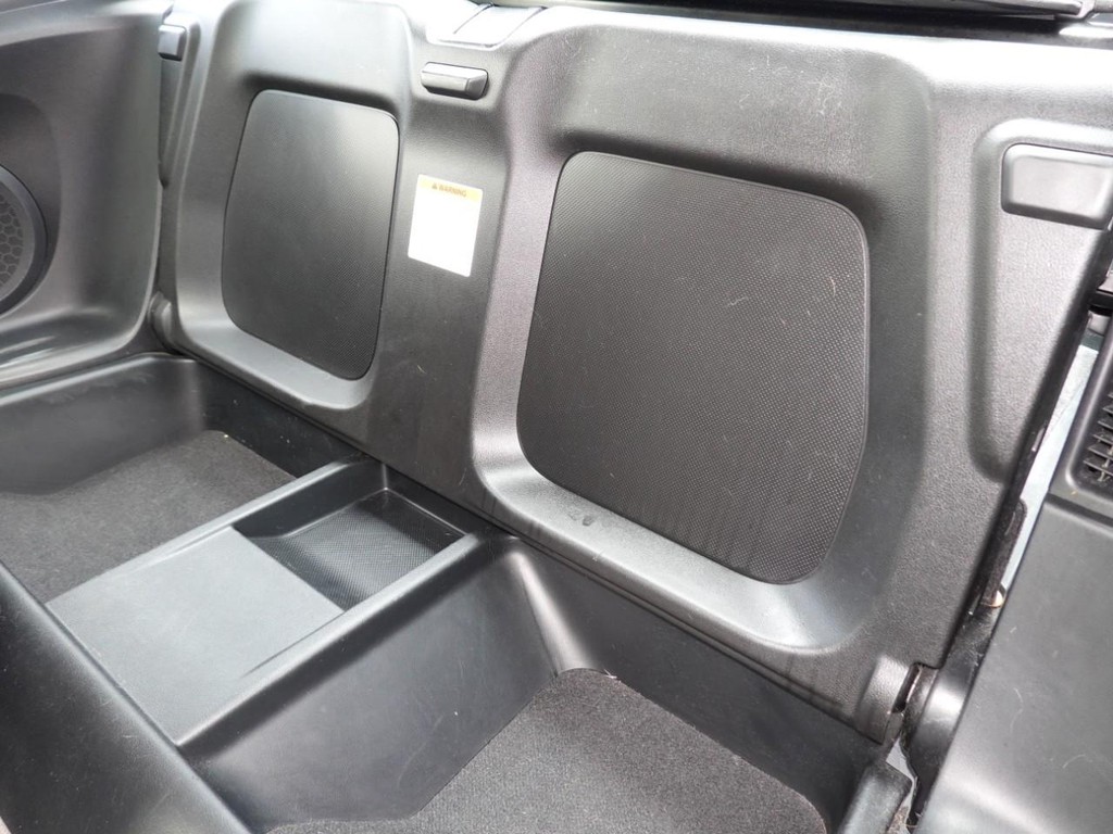 Honda CR-Z Vehicle Full-screen Gallery Image 16