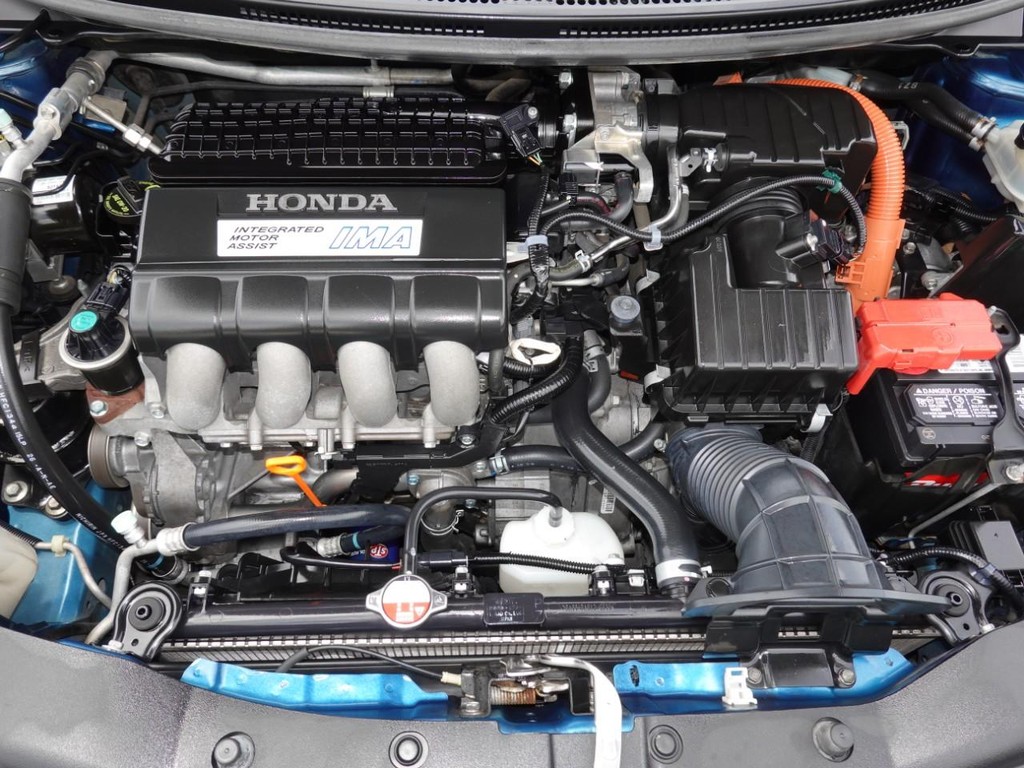 Honda CR-Z Vehicle Full-screen Gallery Image 23