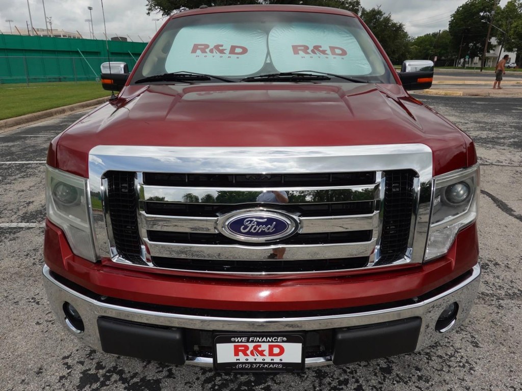 Ford F-150 Vehicle Full-screen Gallery Image 02